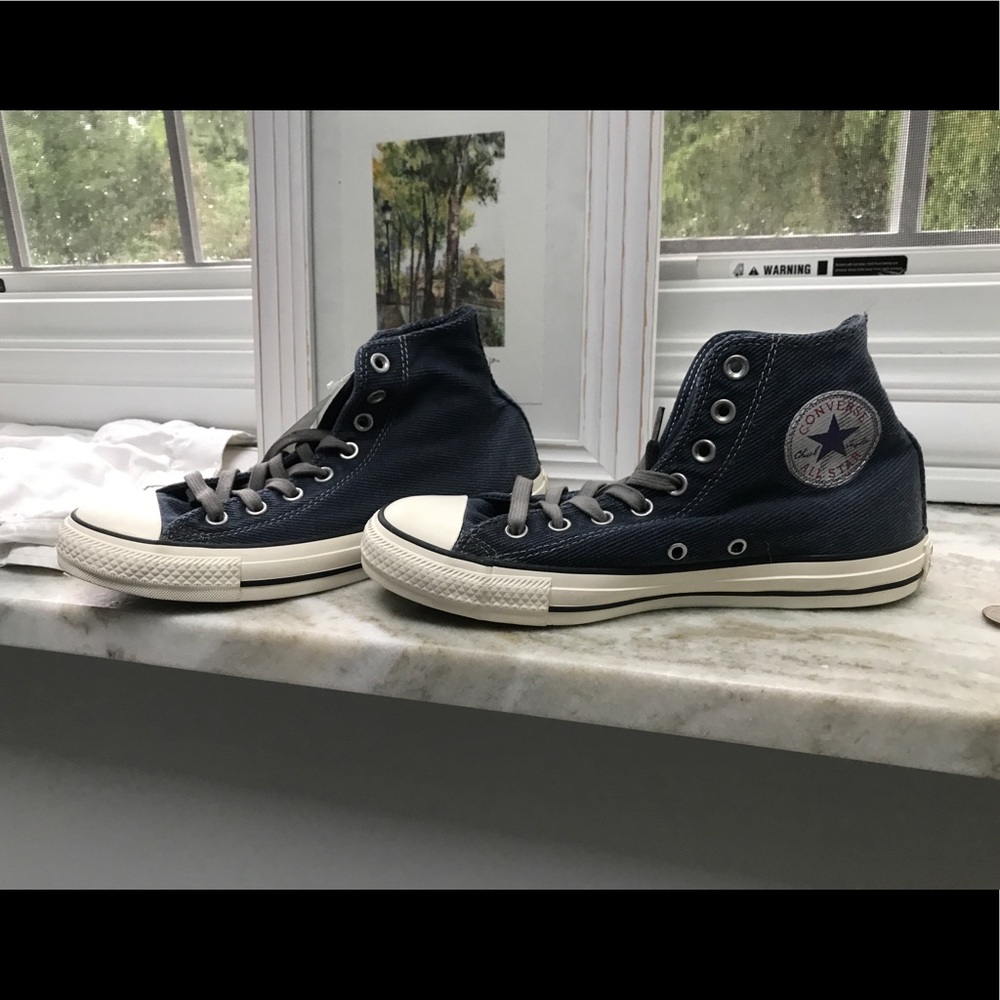 RARE Blue corduroy distressed converse sz 6.5